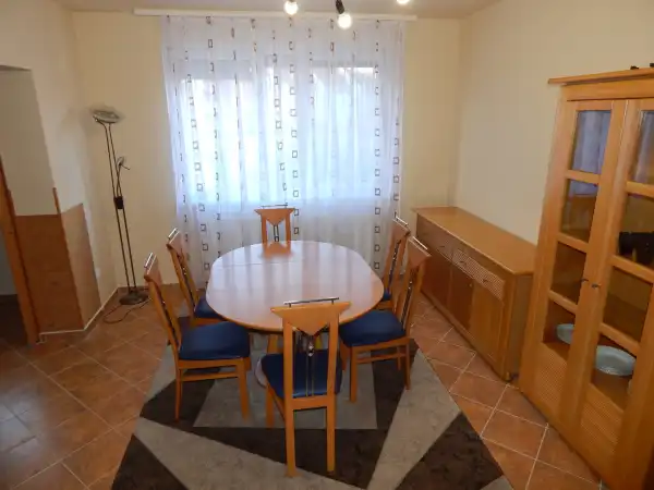 Kiadó tégla lakás, Eger 3 szoba 80 m² 250 E Ft/hó
