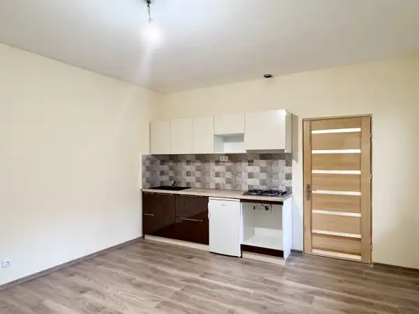 Kiadó tégla lakás, Eger 3 szoba 55 m² 180 E Ft/hó