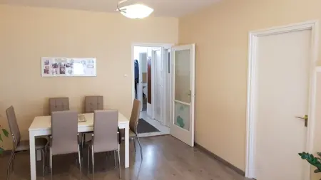 kiadó tégla lakás, Győr