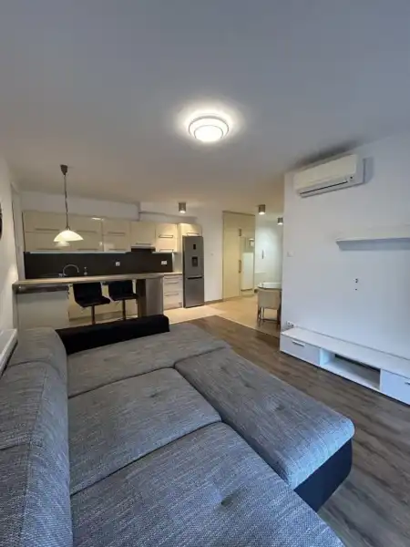 Kiadó tégla lakás, Győr 3 szoba 66 m² 230 E Ft/hó