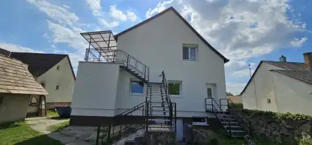 kiadó tégla lakás, Kecskéd