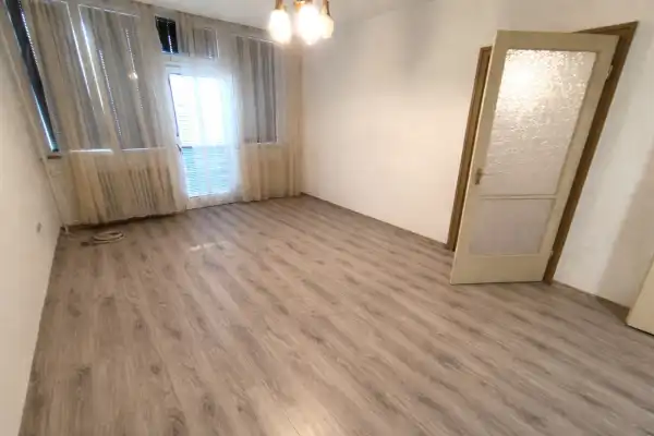 Kiadó tégla lakás, Mohács 3 szoba 63 m² 120 E Ft/hó
