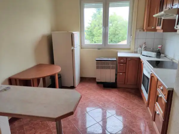 Kiadó tégla lakás, Mohács 2 szoba 51 m² 100 E Ft/hó