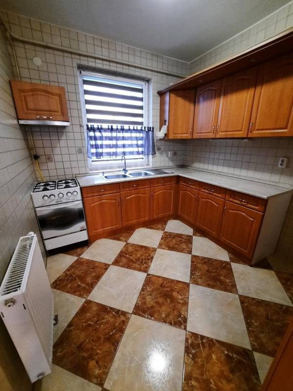 kiadó tégla lakás, Nyíregyháza