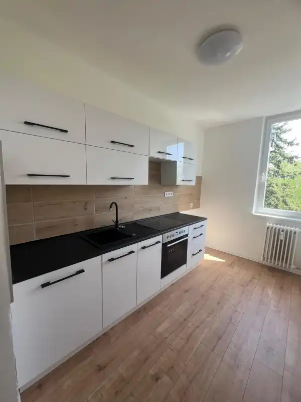 Kiadó tégla lakás, Oroszlány 2 szoba 50 m² 160 E Ft/hó