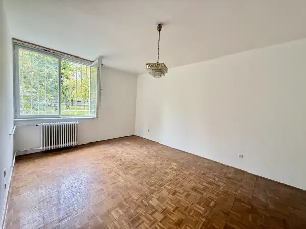 Kiadó tégla lakás, Oroszlány 1 szoba 39 m² 105 E Ft/hó