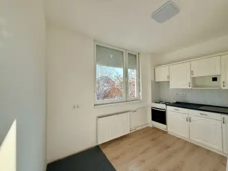 Kiadó tégla lakás, Oroszlány 1 szoba 40 m² 120 E Ft/hó