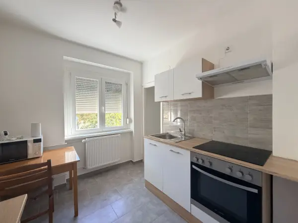 Kiadó tégla lakás, Oroszlány 1 szoba 36 m² 130 E Ft/hó