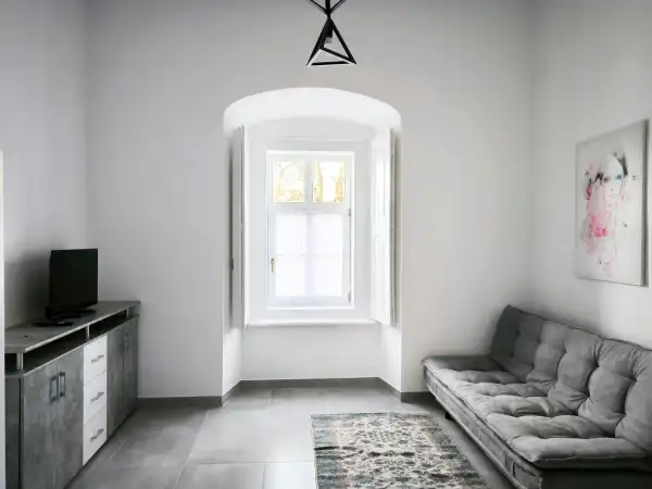 Kiadó tégla lakás, Paks 1 szoba 40 m² 200 E Ft/hó