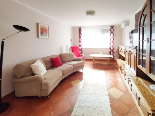 Kiadó tégla lakás, Paks 4 szoba 120 m² 180 E Ft/hó