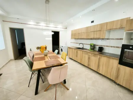 Kiadó tégla lakás, Paks 2+1 szoba 56 m² 150 E Ft/hó