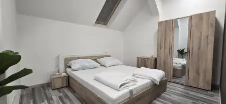 kiadó tégla lakás, Paks