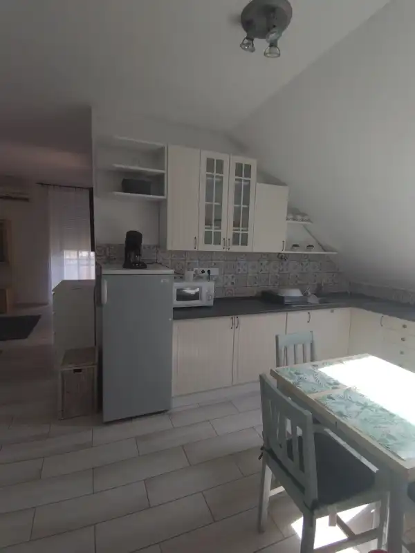 Kiadó tégla lakás, Paks 2+1 szoba 70 m² 200 E Ft/hó