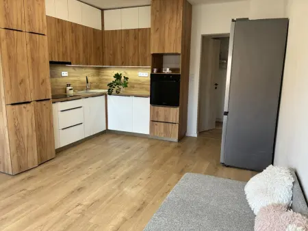 Kiadó tégla lakás, Pécs 3 szoba 53 m² 250 E Ft/hó