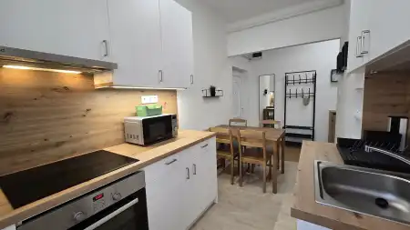Kiadó tégla lakás, Pécs 2 szoba 52 m² 180 E Ft/hó