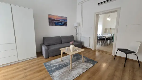 Kiadó tégla lakás, Pécs 2 szoba 62 m² 245 E Ft/hó