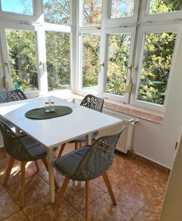 Kiadó tégla lakás, Pécs 1+1 szoba 52 m² 185 E Ft/hó