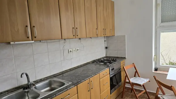Kiadó tégla lakás, Pécs 1+1 szoba 52 m² 185 E Ft/hó