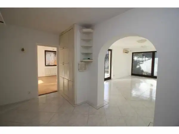 Kiadó tégla lakás, Solymár 2+2 szoba 106 m² 180 E Ft/hó