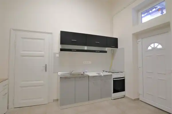 Kiadó tégla lakás, Szeged 2 szoba 45 m² 140 E Ft/hó