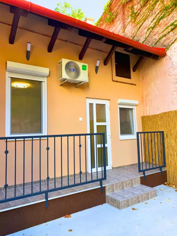 Kiadó tégla lakás, Szeged 1 szoba 24 m² 140 E Ft/hó