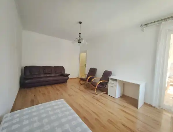 Kiadó tégla lakás, Szeged 3 szoba 65 m² 200 E Ft/hó