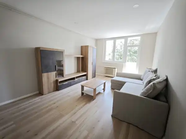 Kiadó tégla lakás, Szeged 2 szoba 54 m² 190 E Ft/hó