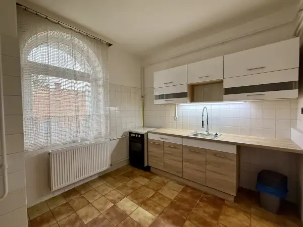 Kiadó tégla lakás, Székesfehérvár 1 szoba 38 m² 160 E Ft/hó