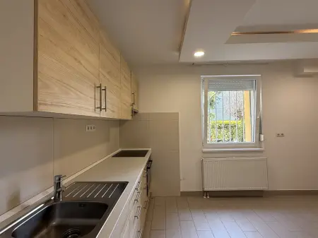 kiadó tégla lakás, Székesfehérvár