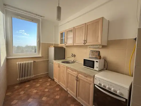 Kiadó tégla lakás, Székesfehérvár 2 szoba 56 m² 180 E Ft/hó
