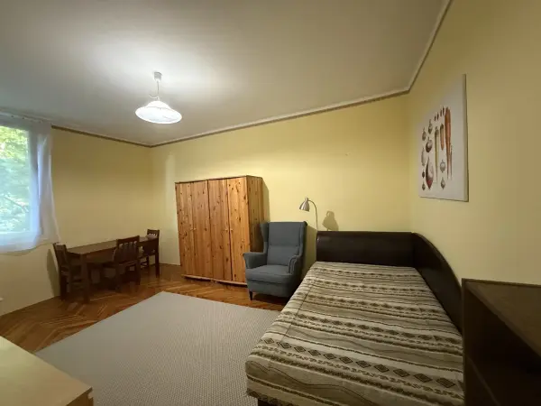 Kiadó tégla lakás, Székesfehérvár 1 szoba 30 m² 150 E Ft/hó