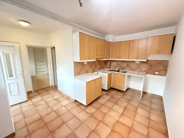 Kiadó tégla lakás, Vác 1 szoba 40 m² 150 E Ft/hó