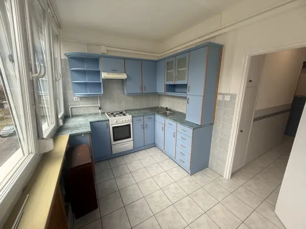 Kiadó tégla lakás, Vác 2 szoba 56 m² 185 E Ft/hó