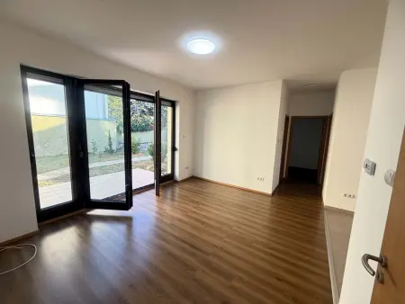 Kiadó tégla lakás, Vác 1+2 szoba 53 m² 260 E Ft/hó