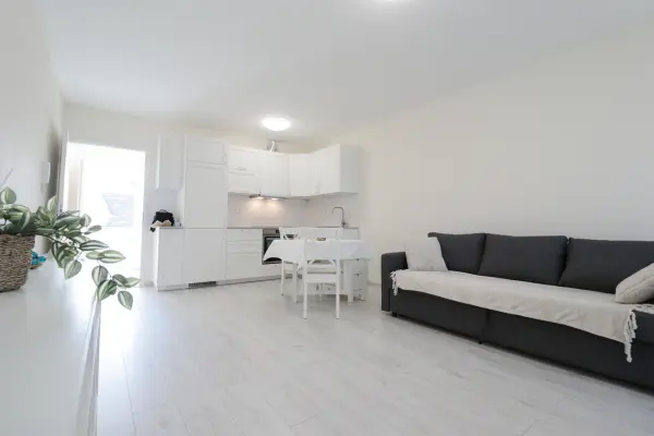 Kiadó új építésű tégla lakás, Orosháza 1 szoba 32 m² 100 E Ft/hó