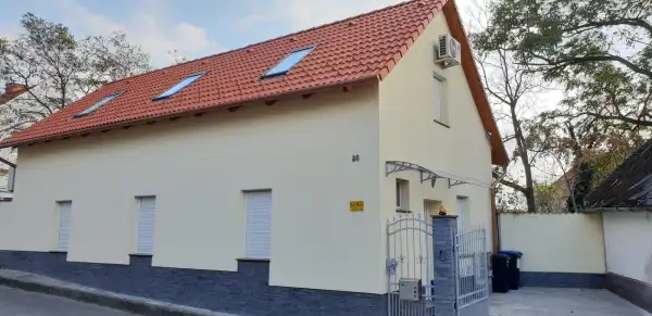 Kiadó újszerű családi ház, Paks 3 szoba 110 m² 310 E Ft/hó