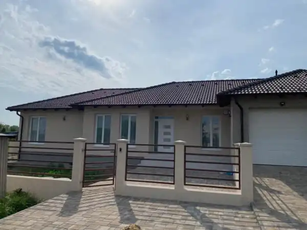 Kiadó újszerű ikerház, Nyíregyháza 5 szoba 150 m² 390 E Ft/hó