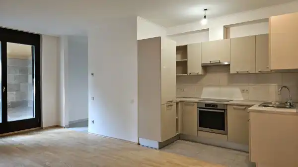 Kiadó újszerű tégla lakás, Budapest, III. kerület 2 szoba 49 m² 205 E Ft/hó + Áfa