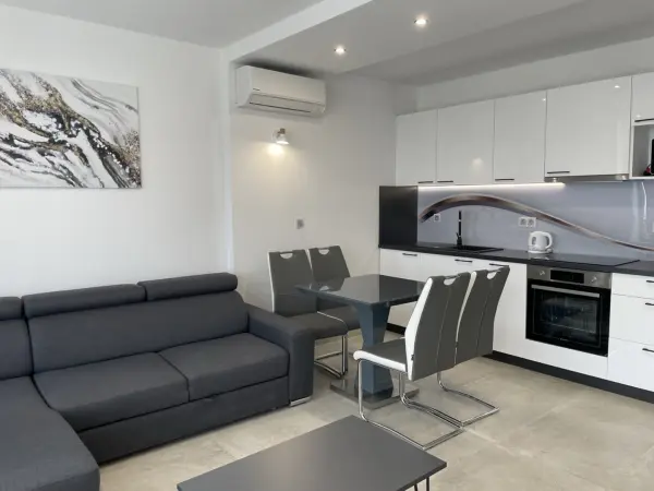 Kiadó újszerű tégla lakás, Pécs 2 szoba 46 m² 250 E Ft/hó