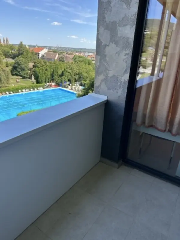 Kiadó újszerű tégla lakás, Pécs 2 szoba 42 m² 250 E Ft/hó