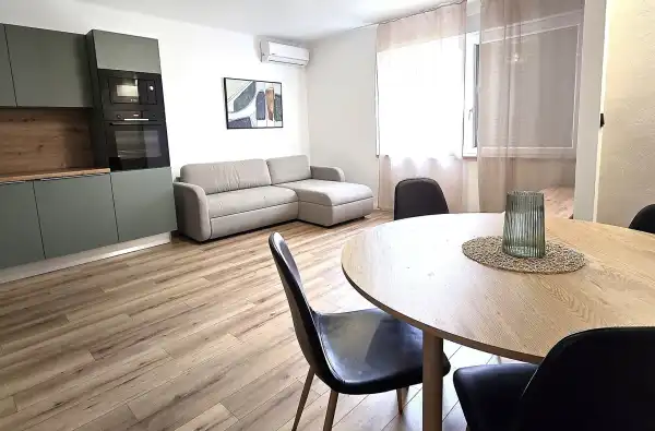 Kiadó újszerű tégla lakás, Pécs 1+2 szoba 60 m² 270 E Ft/hó