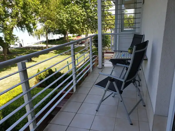 Kiadó újszerű tégla lakás, Siófok 1 szoba 32 m² 150 E Ft/hó