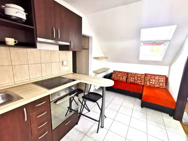 Kiadó újszerű tégla lakás, Vác 1+2 szoba 30 m² 190 E Ft/hó