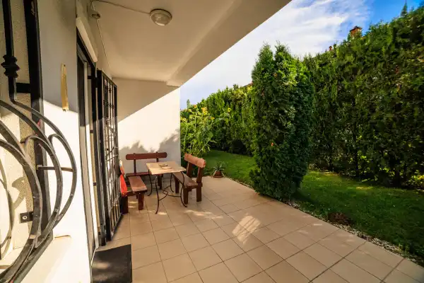 Kiadó újszerű tégla lakás, Vác 1 szoba 43 m² 200 E Ft/hó