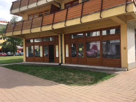 kiadó üzlethelyiség utcai bejáratos, Békéscsaba kiadó üzlethelyiség utcai bejáratos, Békéscsaba